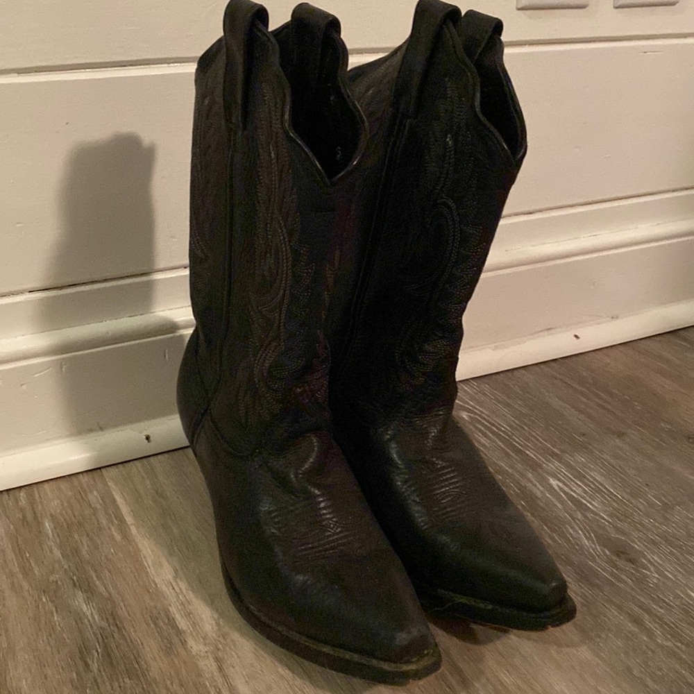 Black Cowboy boots